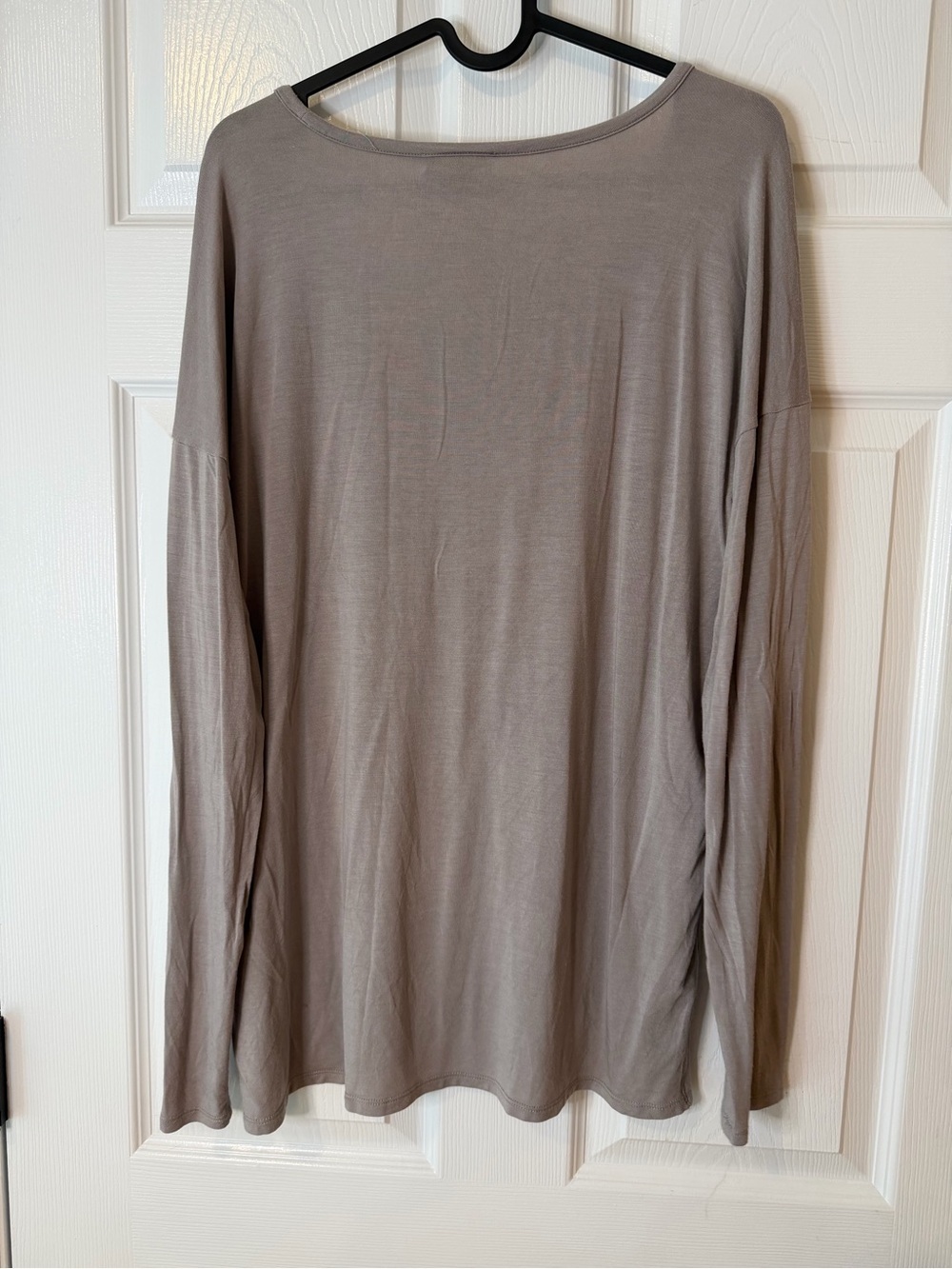 White + Warren Light Gray Long-Sleeve Scoop Neck Women's Top - Picture 2 of 3